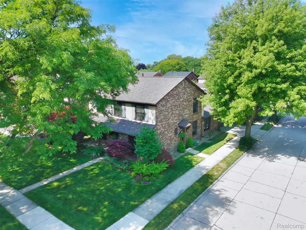 1765 Robindale Avenue Dearborn City MI 48128