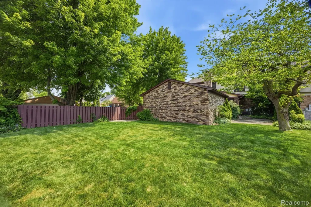 1765 Robindale Avenue Dearborn City MI 48128