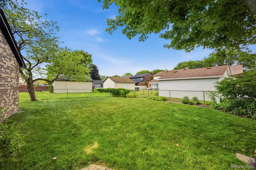 1765 Robindale Avenue Dearborn City MI 48128