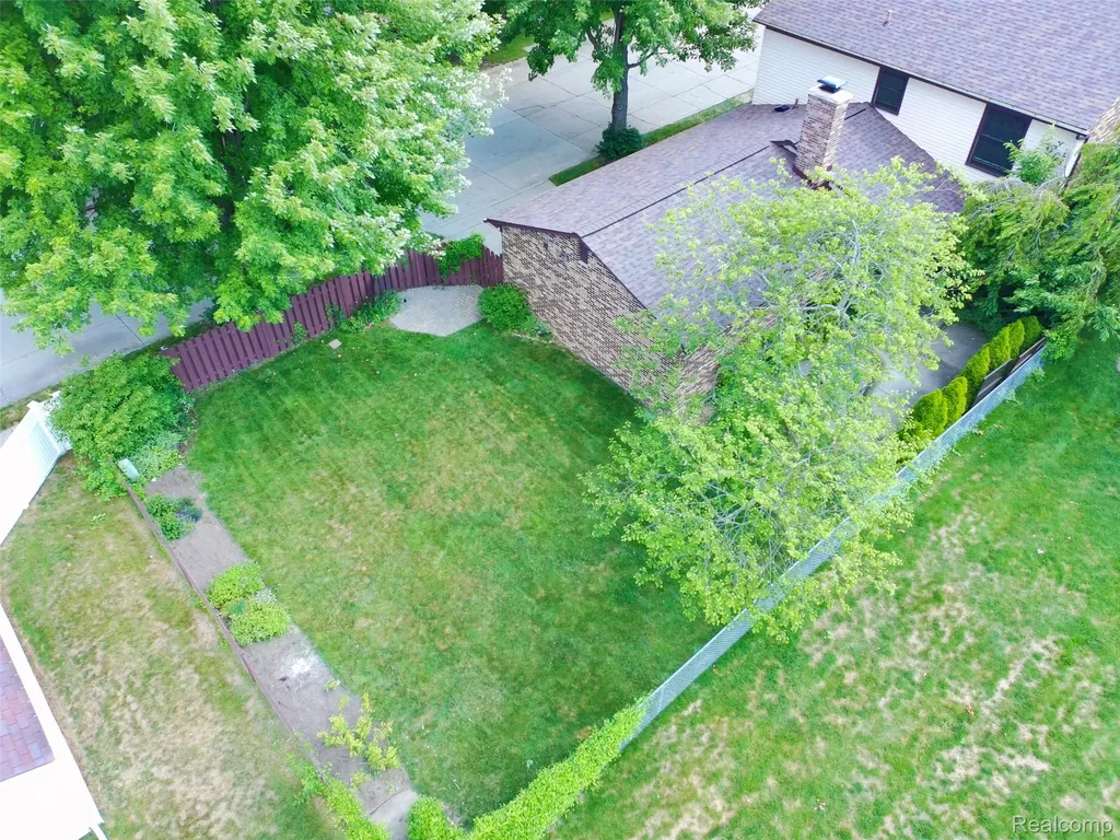 1765 Robindale Avenue Dearborn City MI 48128