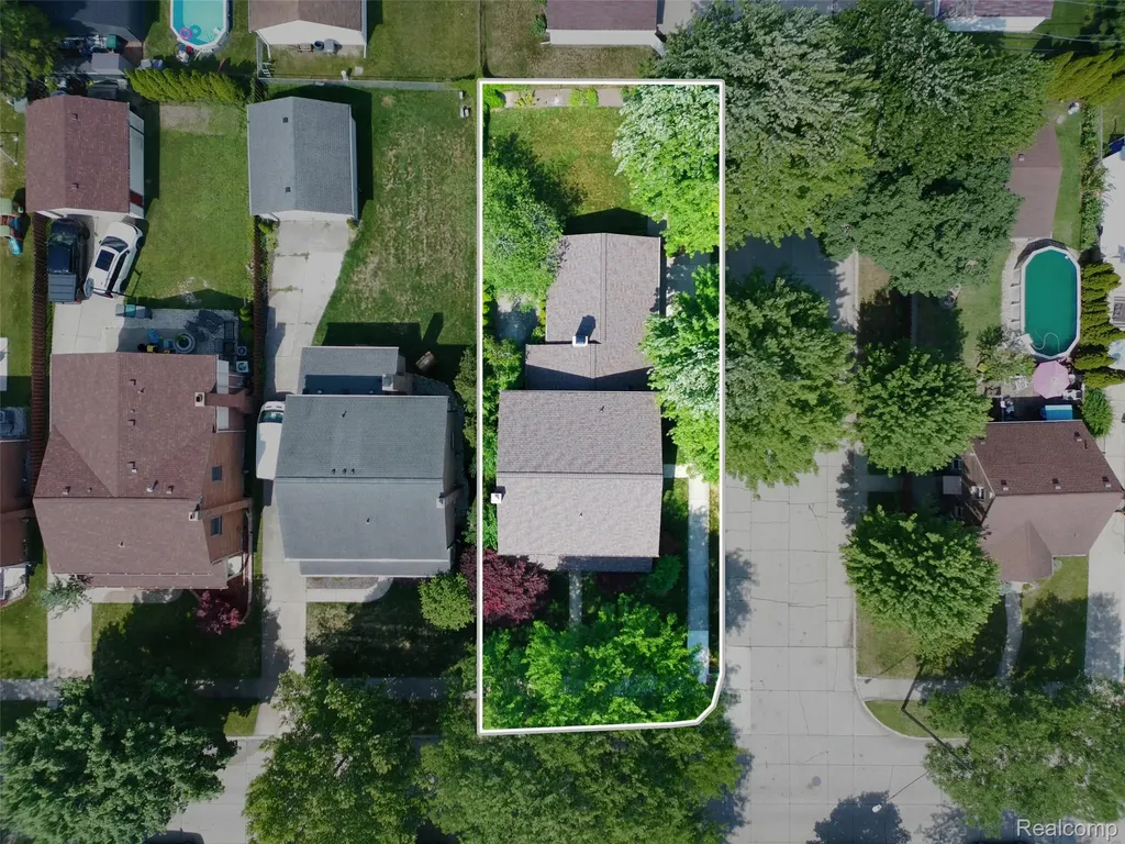 1765 Robindale Avenue Dearborn City MI 48128