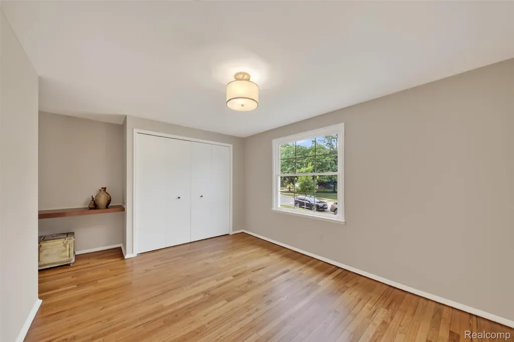 2880 Renfrew Street Ann Arbor City MI 48105