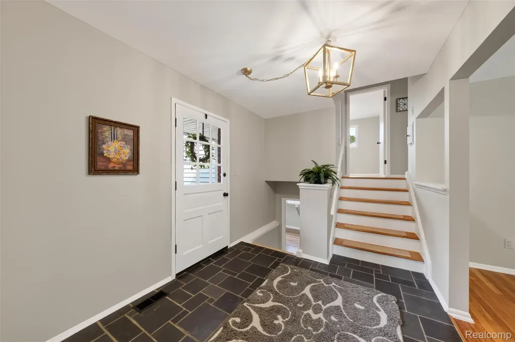 2880 Renfrew Street Ann Arbor City MI 48105