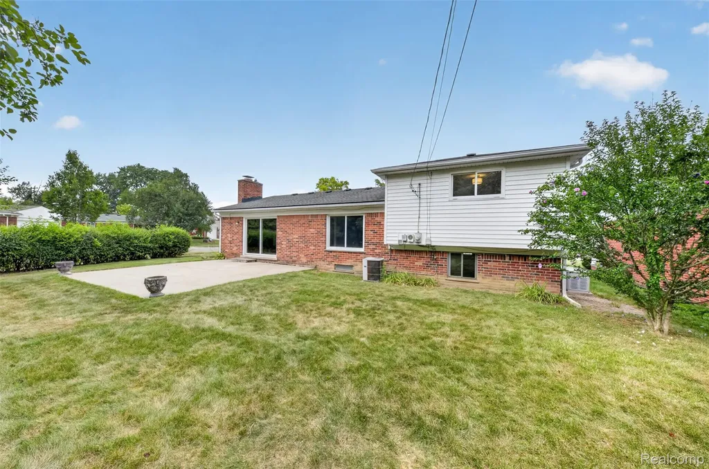 2880 Renfrew Street Ann Arbor City MI 48105