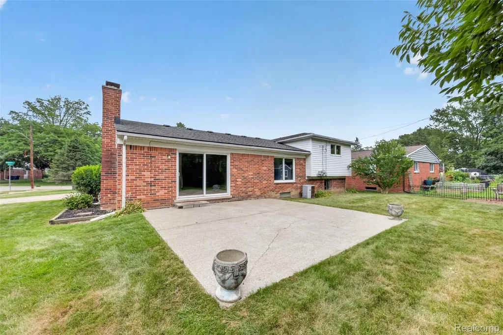 2880 Renfrew Street Ann Arbor City MI 48105