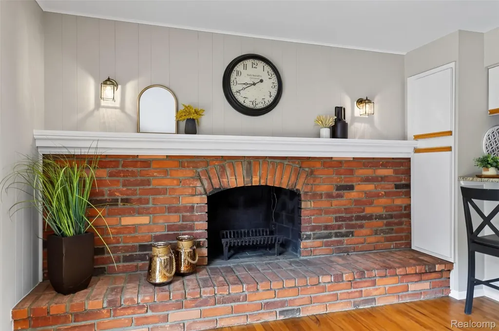2880 Renfrew Street Ann Arbor City MI 48105