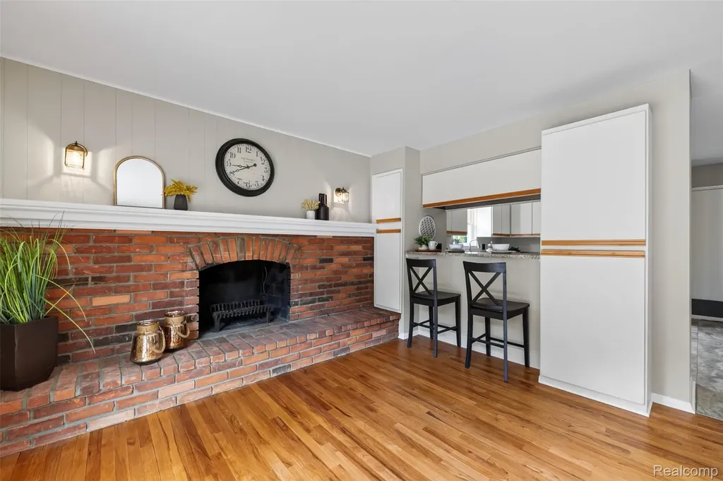 2880 Renfrew Street Ann Arbor City MI 48105