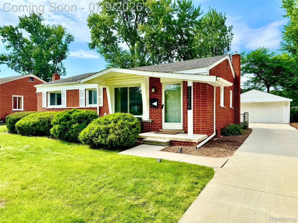 17256 Roseland Boulevard Southfield City MI 48076