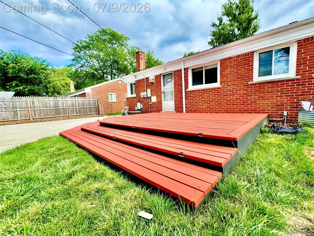 17256 Roseland Boulevard Southfield City MI 48076