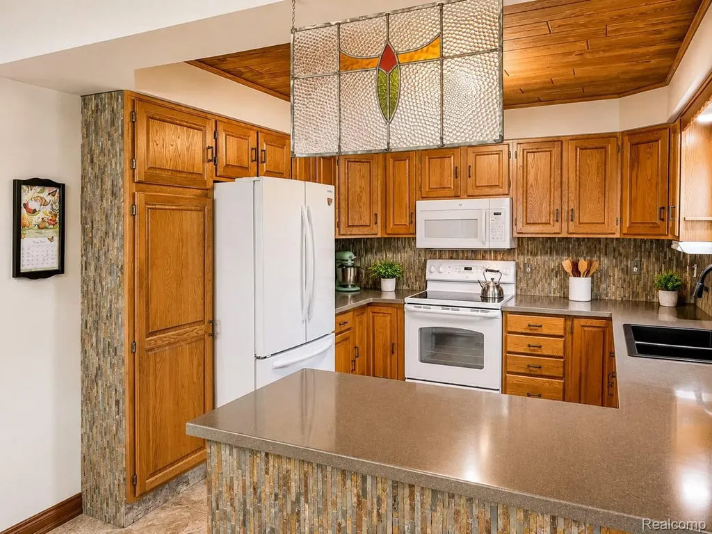 3752 Hiawatha Trail Grant Township MI 48748