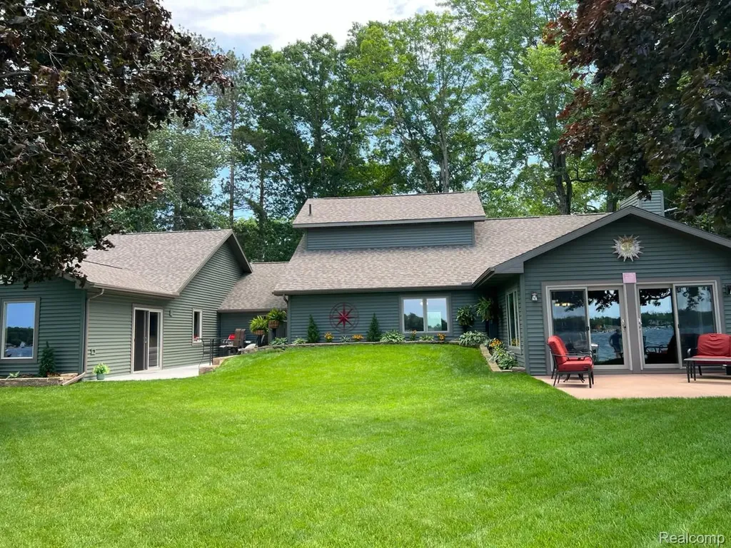 3752 Hiawatha Trail Grant Township MI 48748