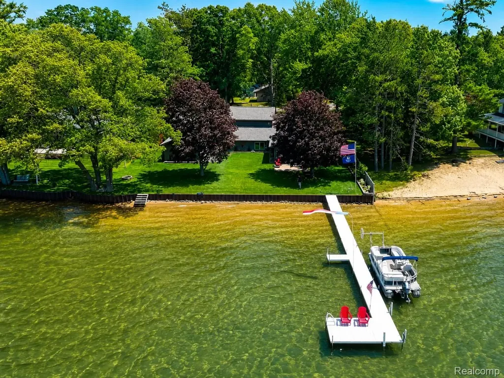 3752 Hiawatha Trail Grant Township MI 48748