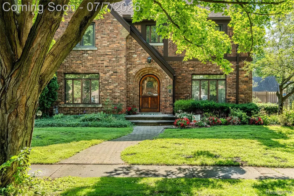 16580 Westmoreland Road Detroit City MI 48219