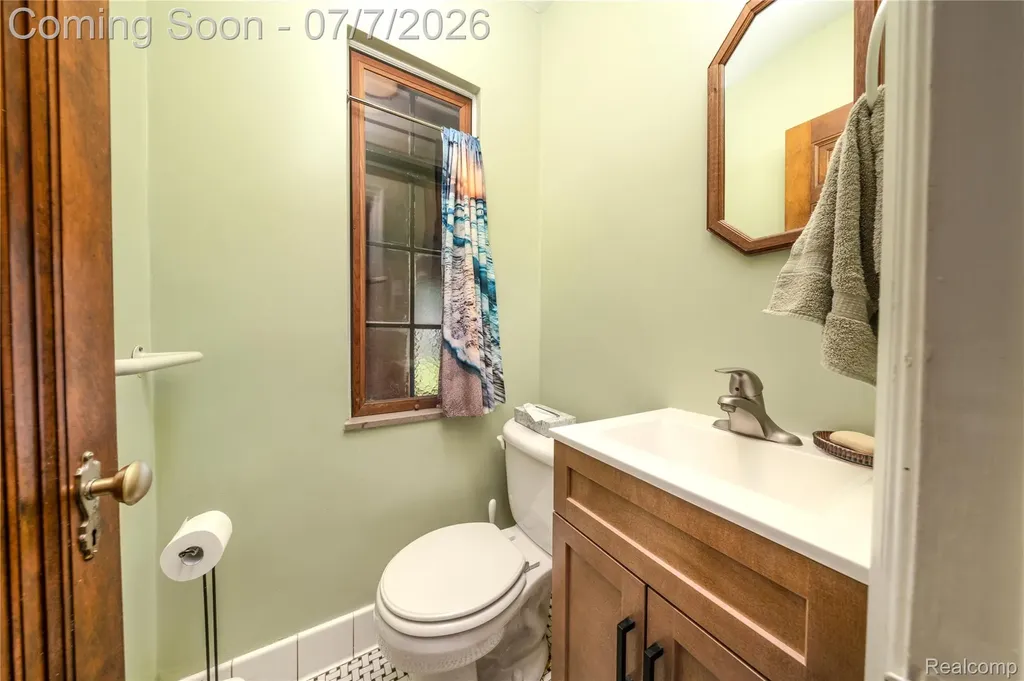 16580 Westmoreland Road Detroit City MI 48219