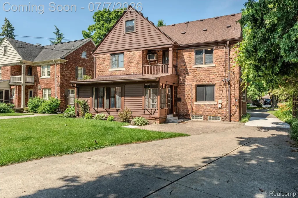 16580 Westmoreland Road Detroit City MI 48219