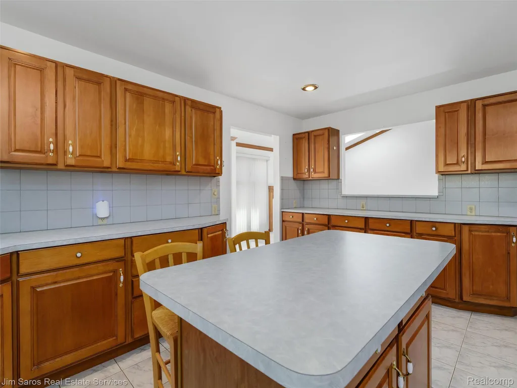 14008 Lakeshore Drive Sterling Heights City MI 48313