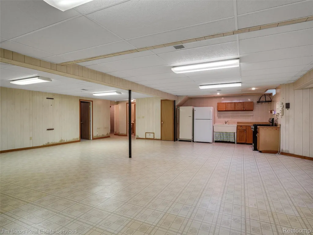 14008 Lakeshore Drive Sterling Heights City MI 48313
