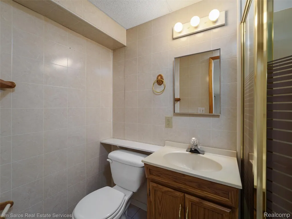 14008 Lakeshore Drive Sterling Heights City MI 48313
