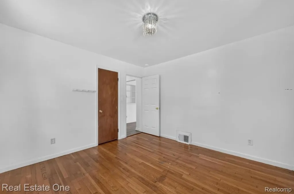 3237 Culver Avenue Dearborn City MI 48124