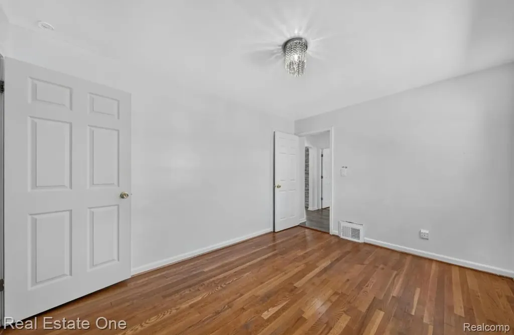 3237 Culver Avenue Dearborn City MI 48124