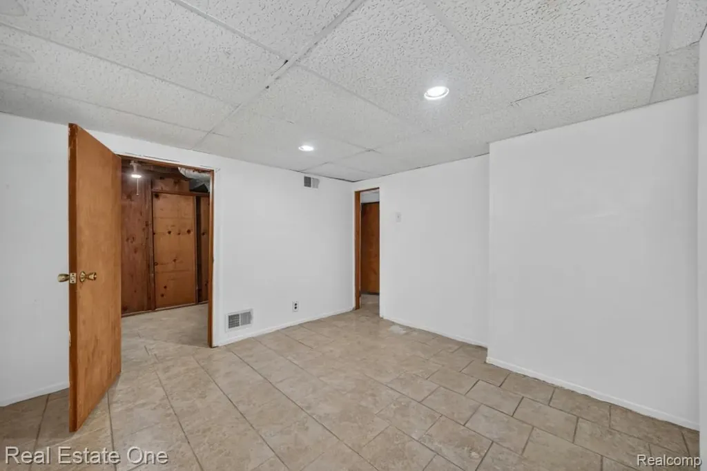 3237 Culver Avenue Dearborn City MI 48124