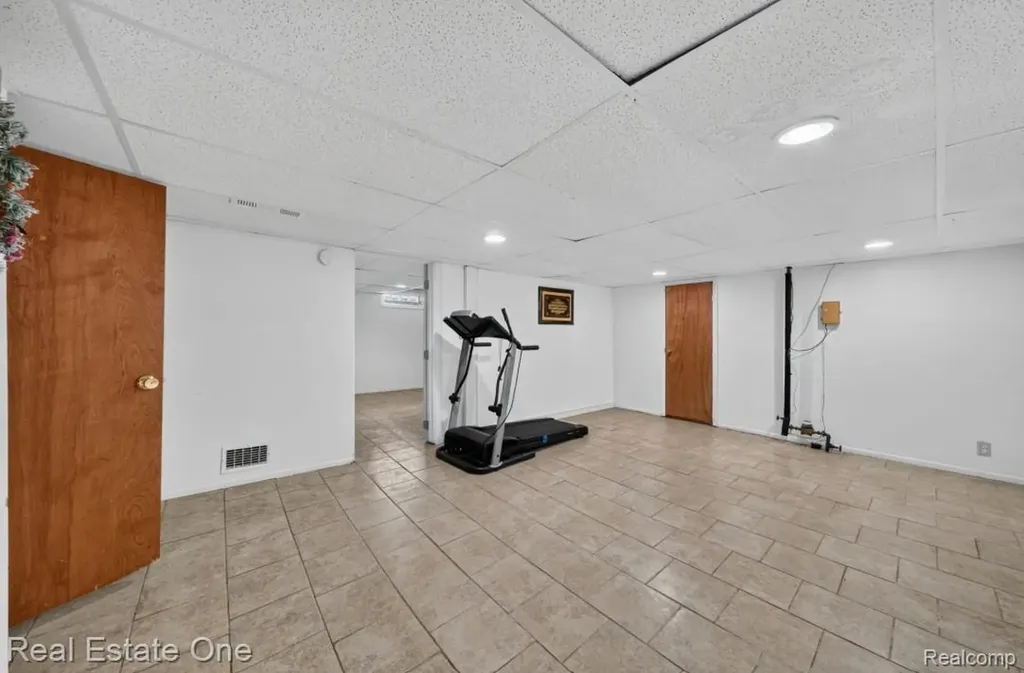 3237 Culver Avenue Dearborn City MI 48124