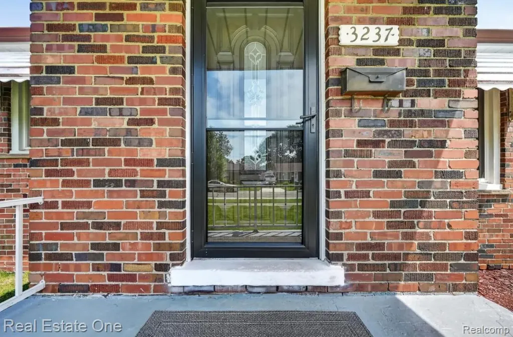 3237 Culver Avenue Dearborn City MI 48124