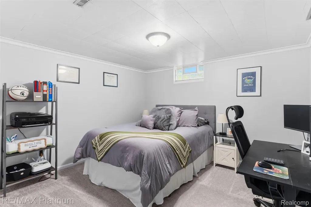 2914 Amherst Drive Lansing City MI 48906