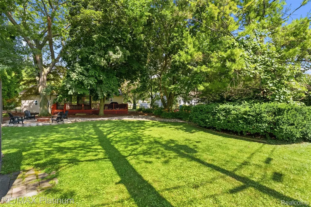 2914 Amherst Drive Lansing City MI 48906