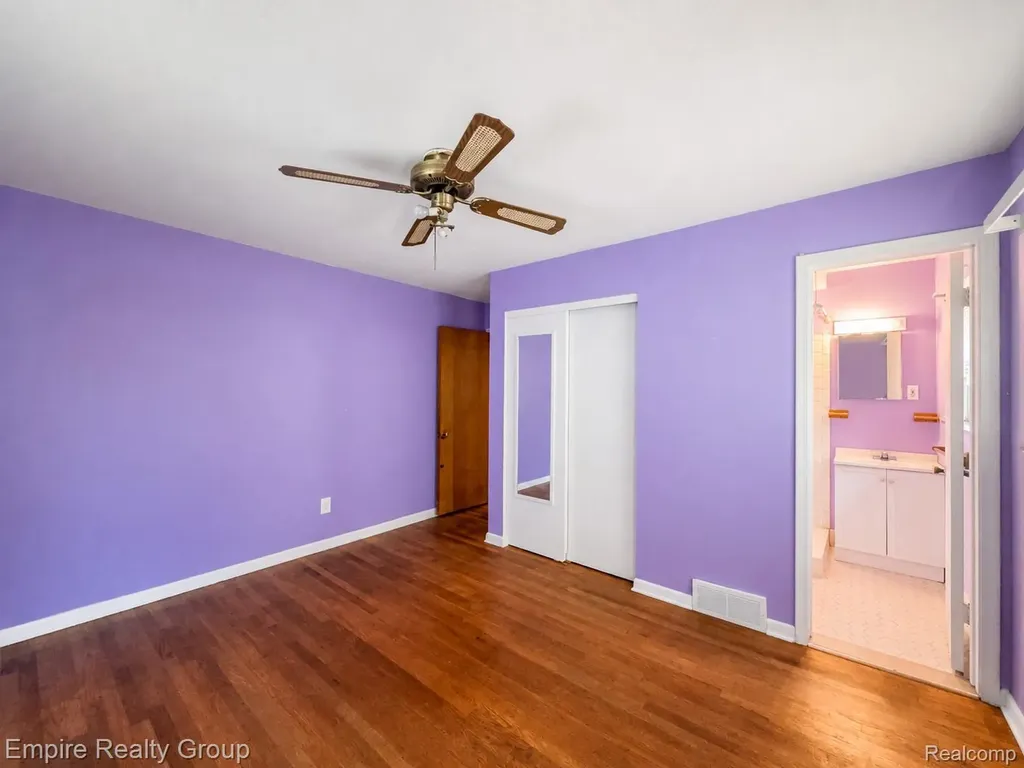 2766 W Huron Street Waterford Charter Township MI 48328