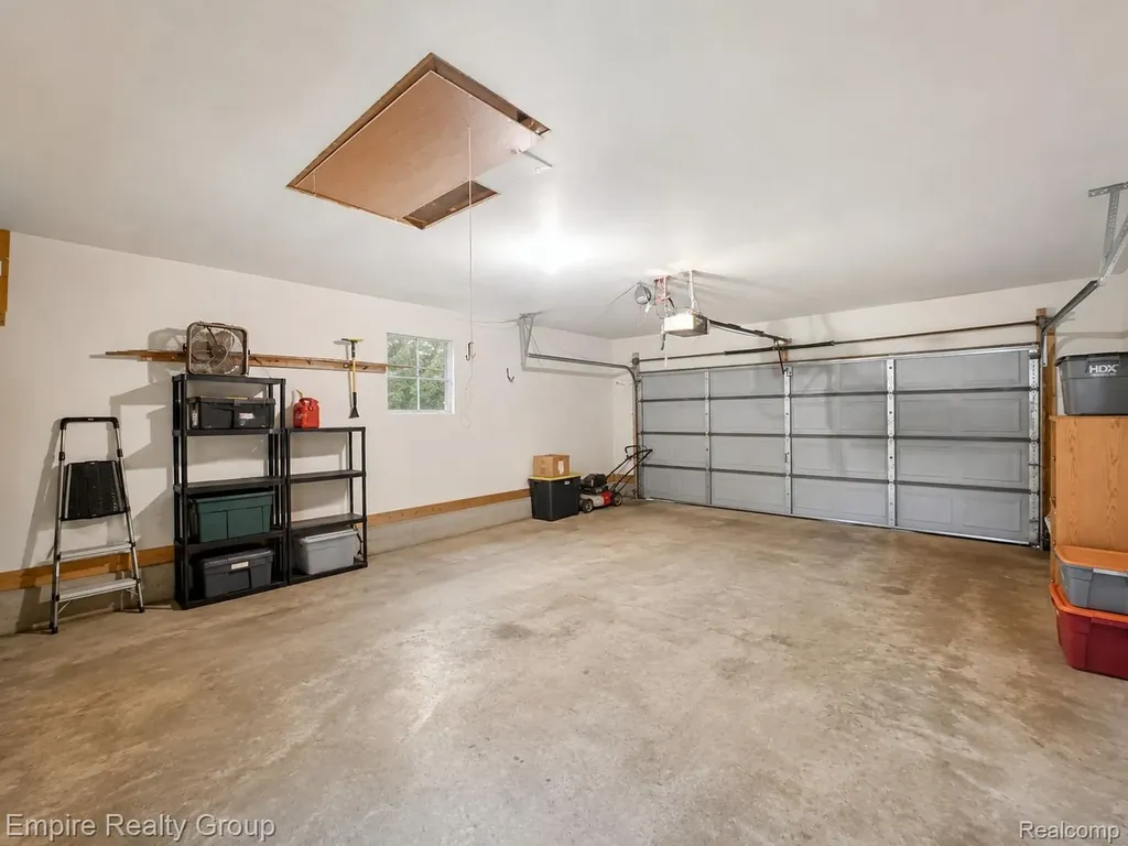 2766 W Huron Street Waterford Charter Township MI 48328