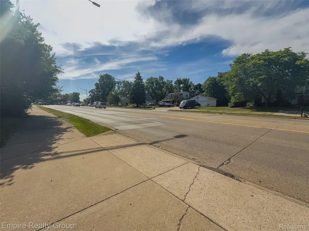 2766 W Huron Street Waterford Charter Township MI 48328