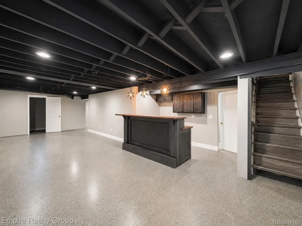 2766 W Huron Street Waterford Charter Township MI 48328