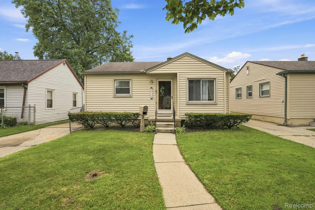 5735 N Silvery Lane Dearborn Heights City MI 48127