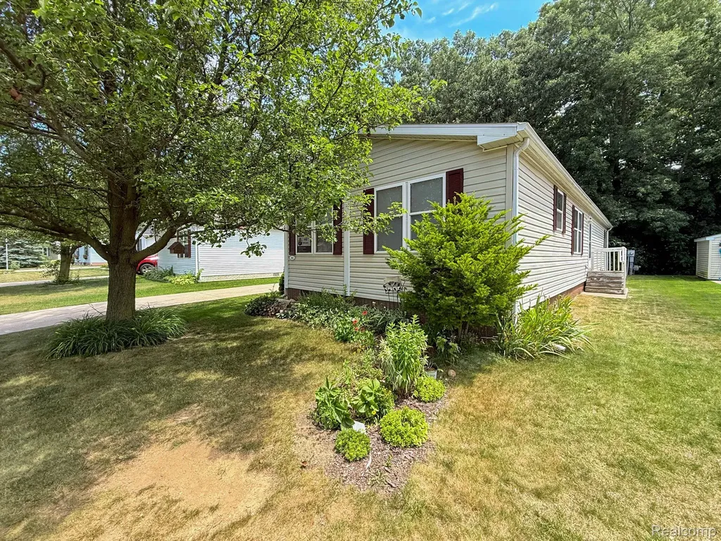 416 Raisin River Drive Adrian City MI 49221