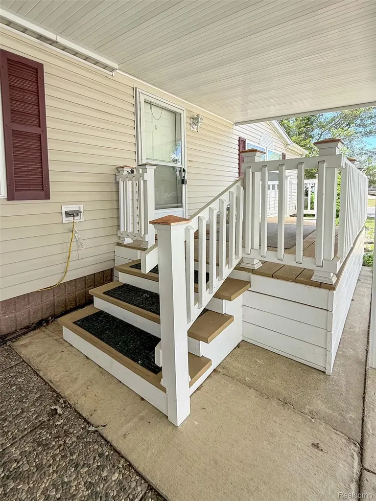 416 Raisin River Drive Adrian City MI 49221