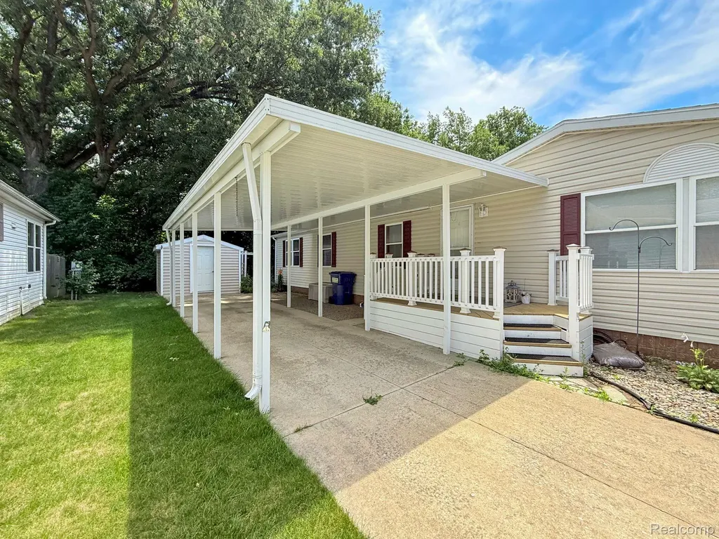 416 Raisin River Drive Adrian City MI 49221