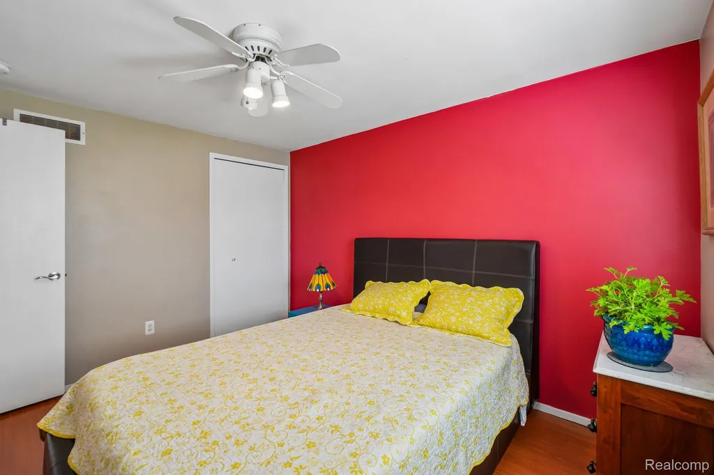 2714 Silverstone Lane Waterford Charter Township MI 48329