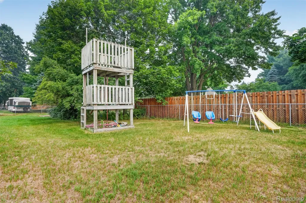1705 Wild Cherry Lane Mayfield Township MI 48446