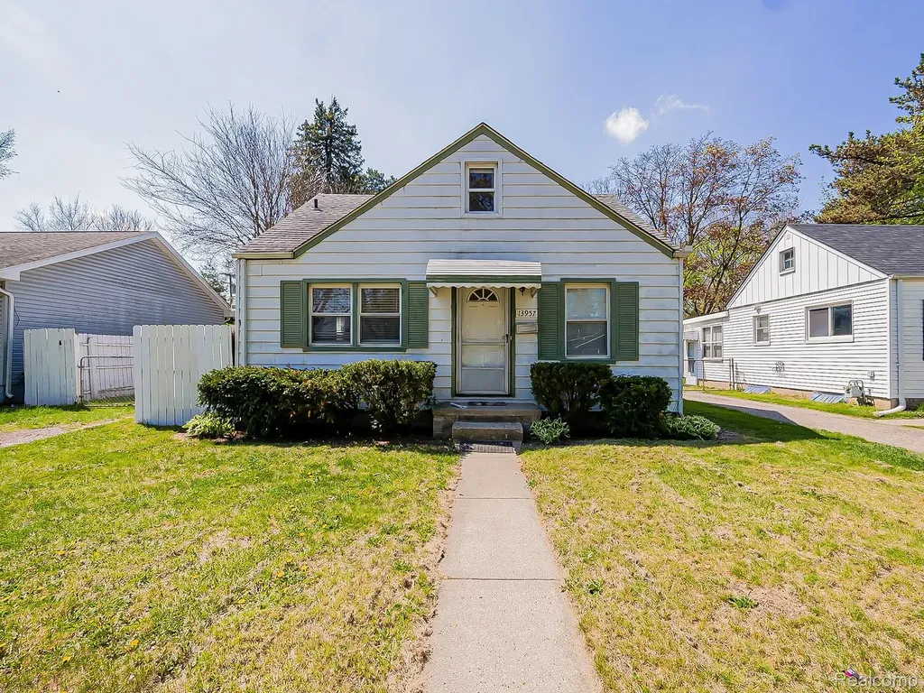 13957 San Jose Avenue Redford Charter Township MI 48239