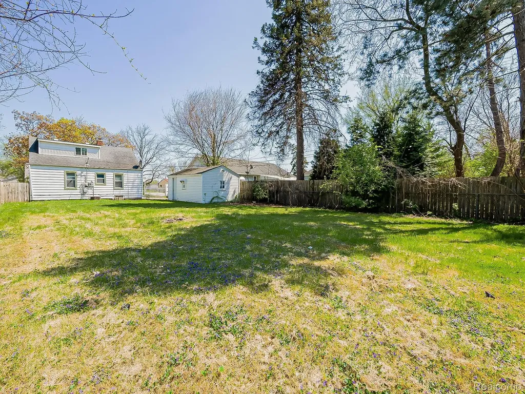 13957 San Jose Avenue Redford Charter Township MI 48239
