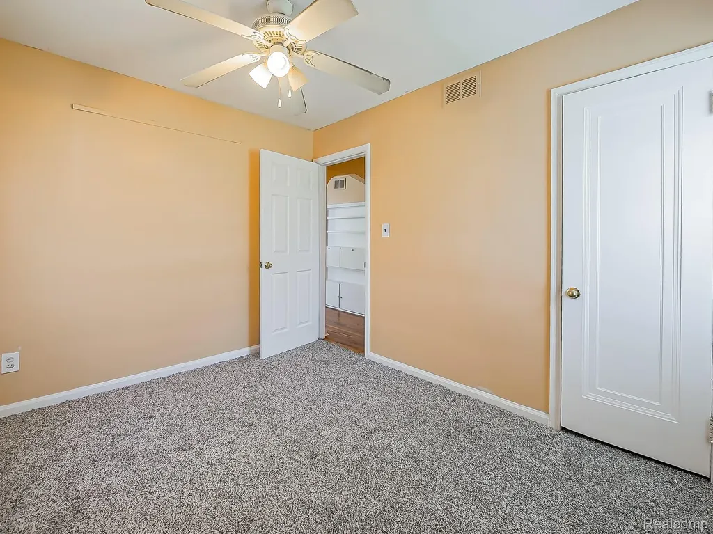 13957 San Jose Avenue Redford Charter Township MI 48239