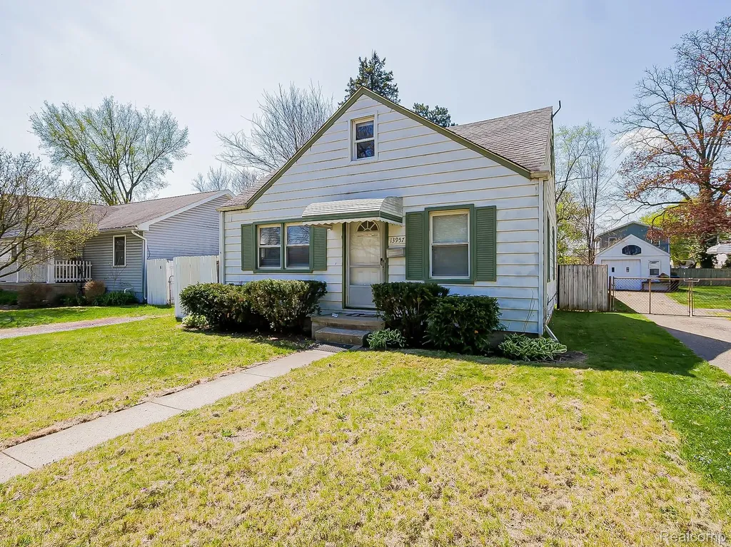 13957 San Jose Avenue Redford Charter Township MI 48239