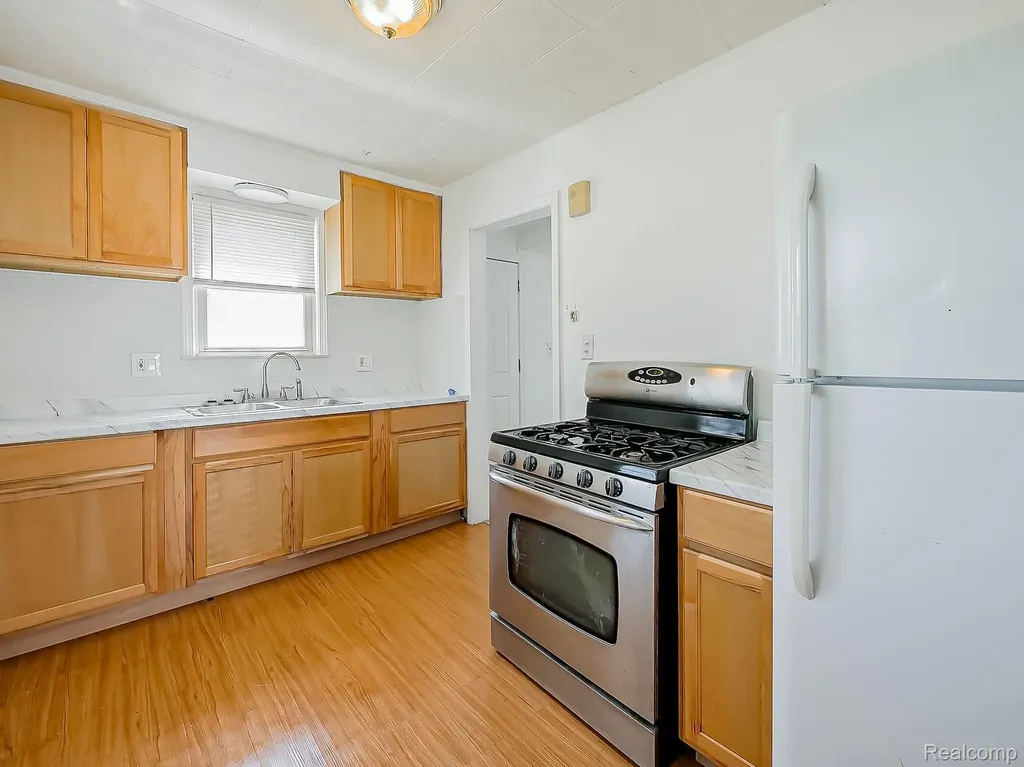 13957 San Jose Avenue Redford Charter Township MI 48239