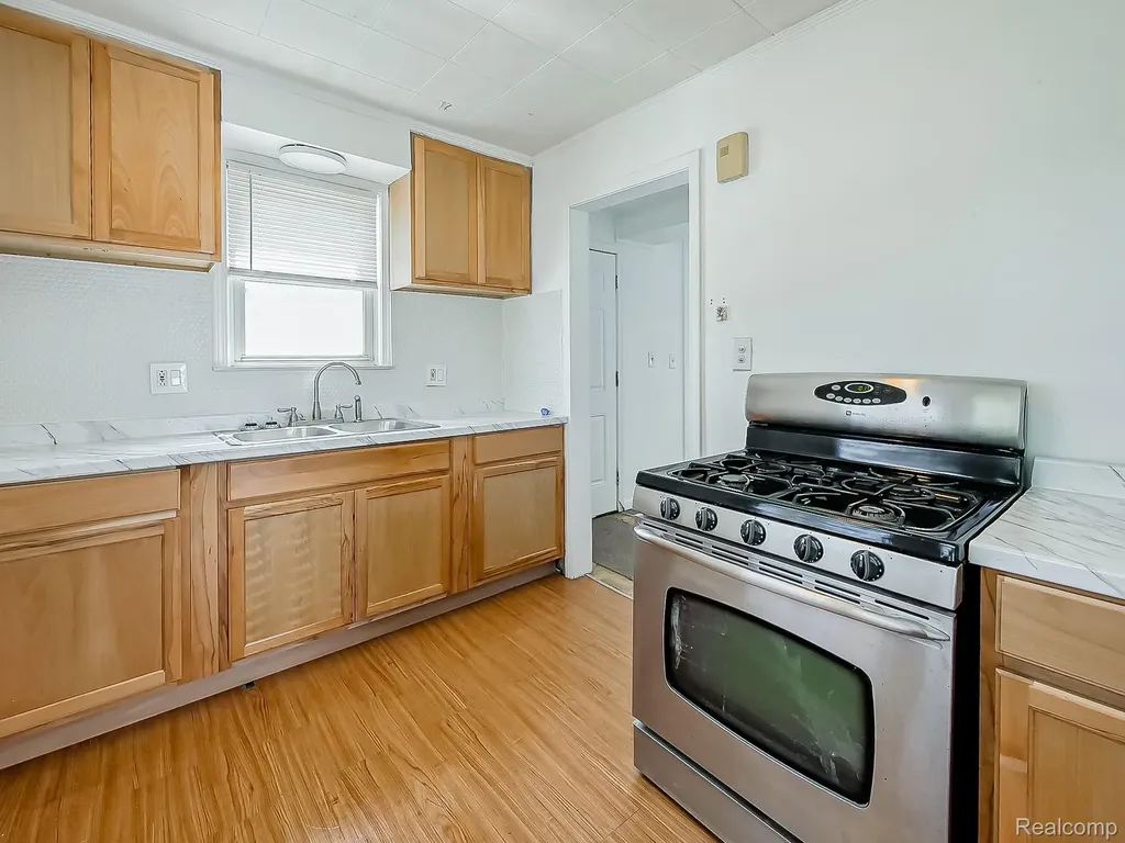 13957 San Jose Avenue Redford Charter Township MI 48239