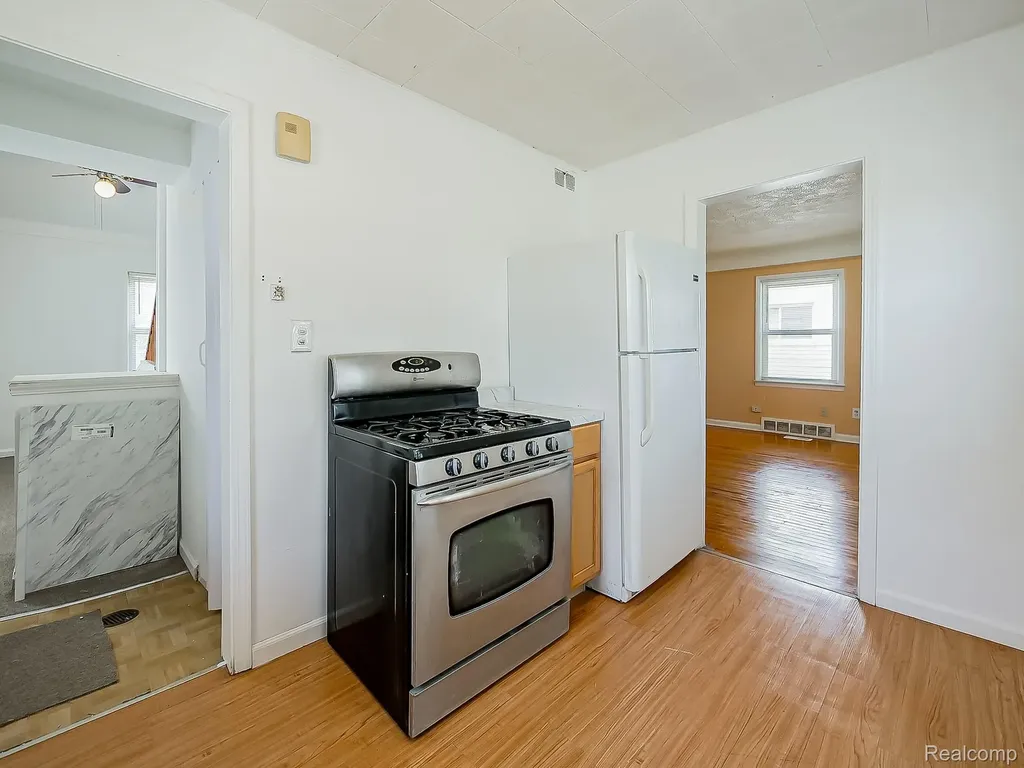 13957 San Jose Avenue Redford Charter Township MI 48239