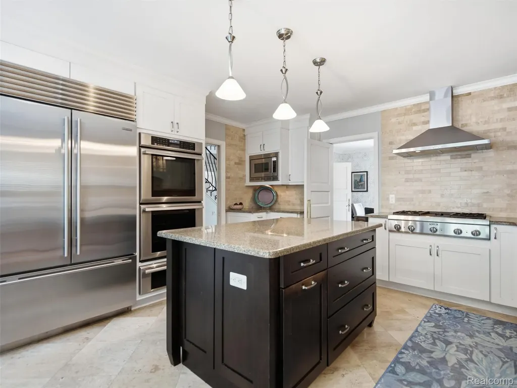 1281 Twin Maples Lane Bloomfield Hills City MI 48301