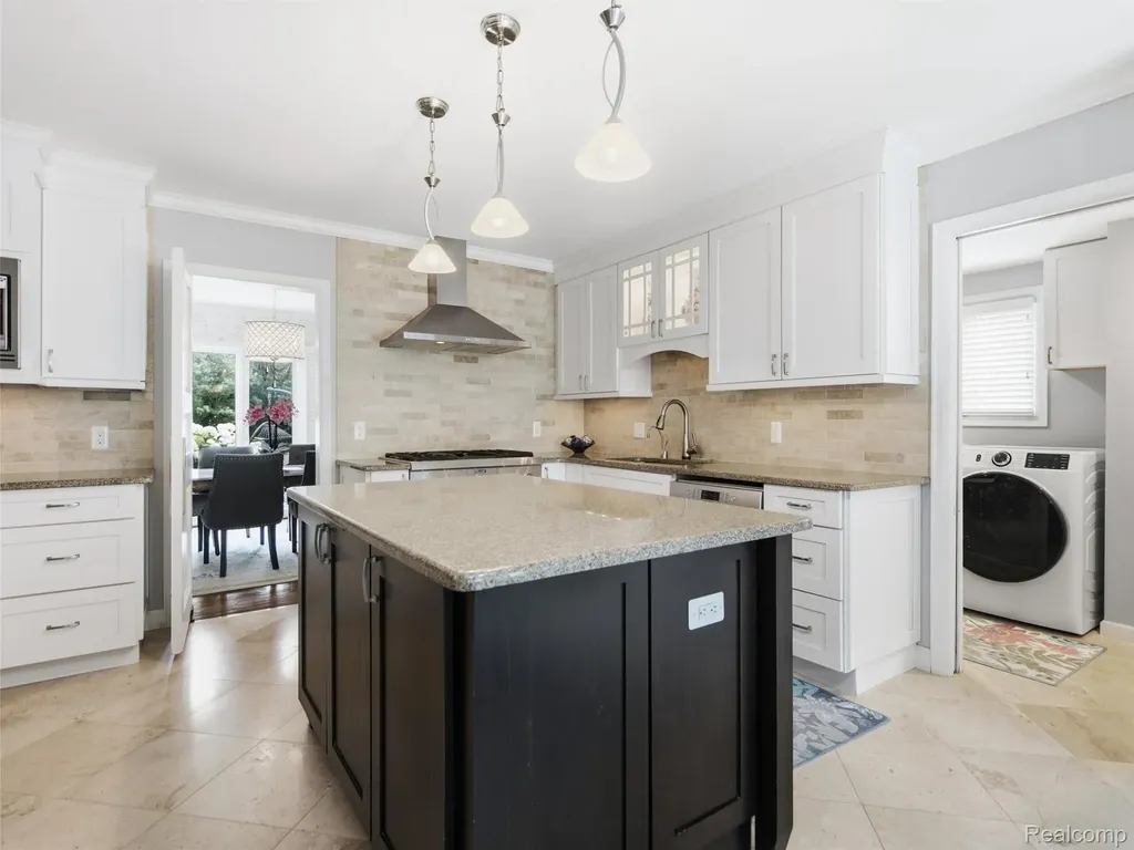 1281 Twin Maples Lane Bloomfield Hills City MI 48301