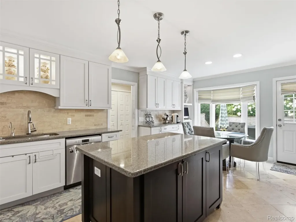 1281 Twin Maples Lane Bloomfield Hills City MI 48301