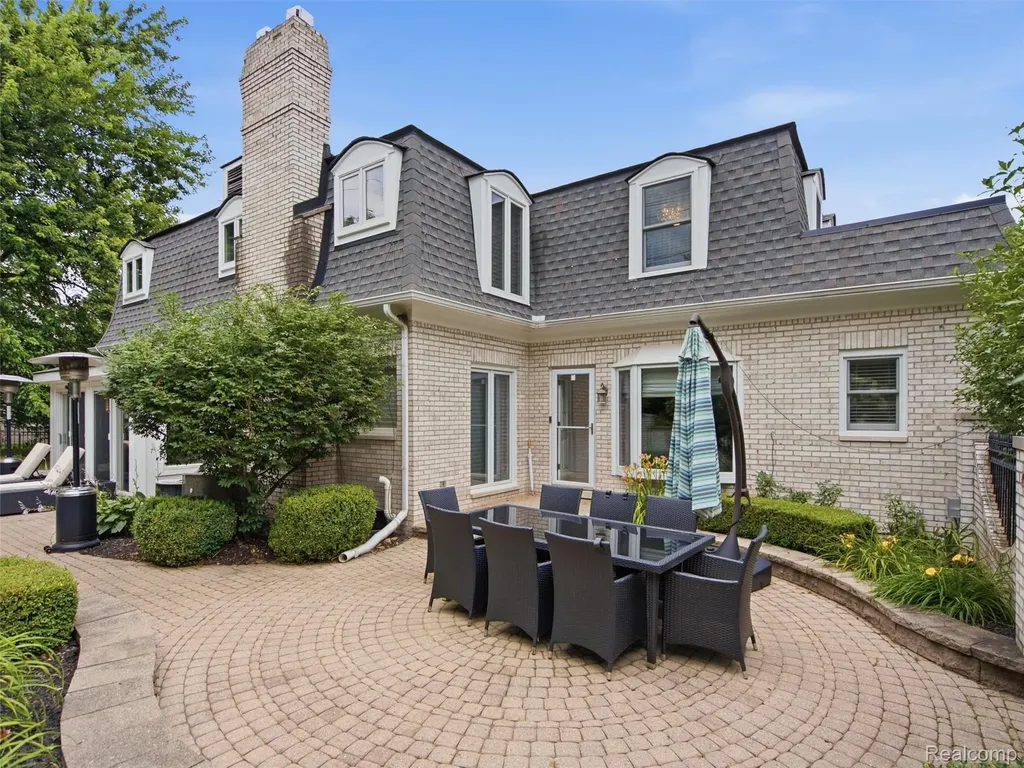 1281 Twin Maples Lane Bloomfield Hills City MI 48301